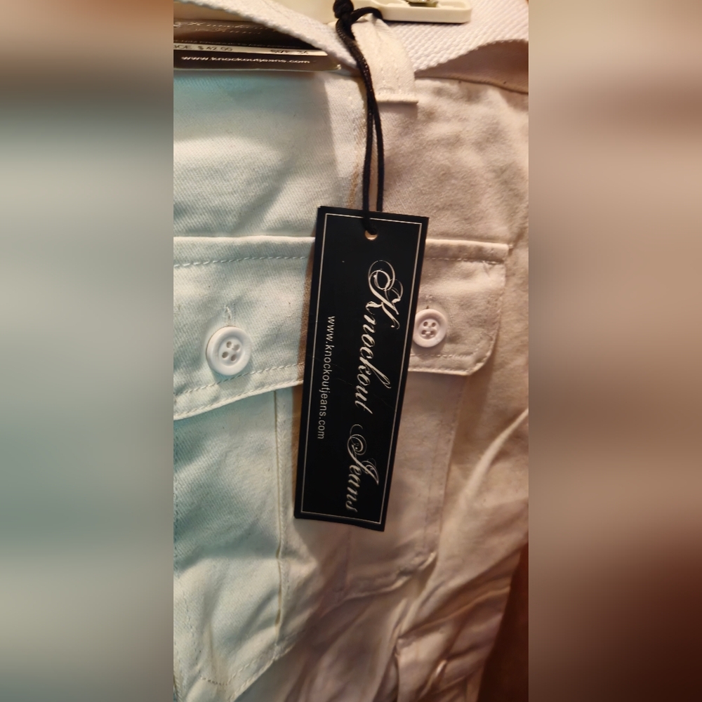 Knockout Jeans white cargo shorts sz34 w/belt - Picture 5 of 8